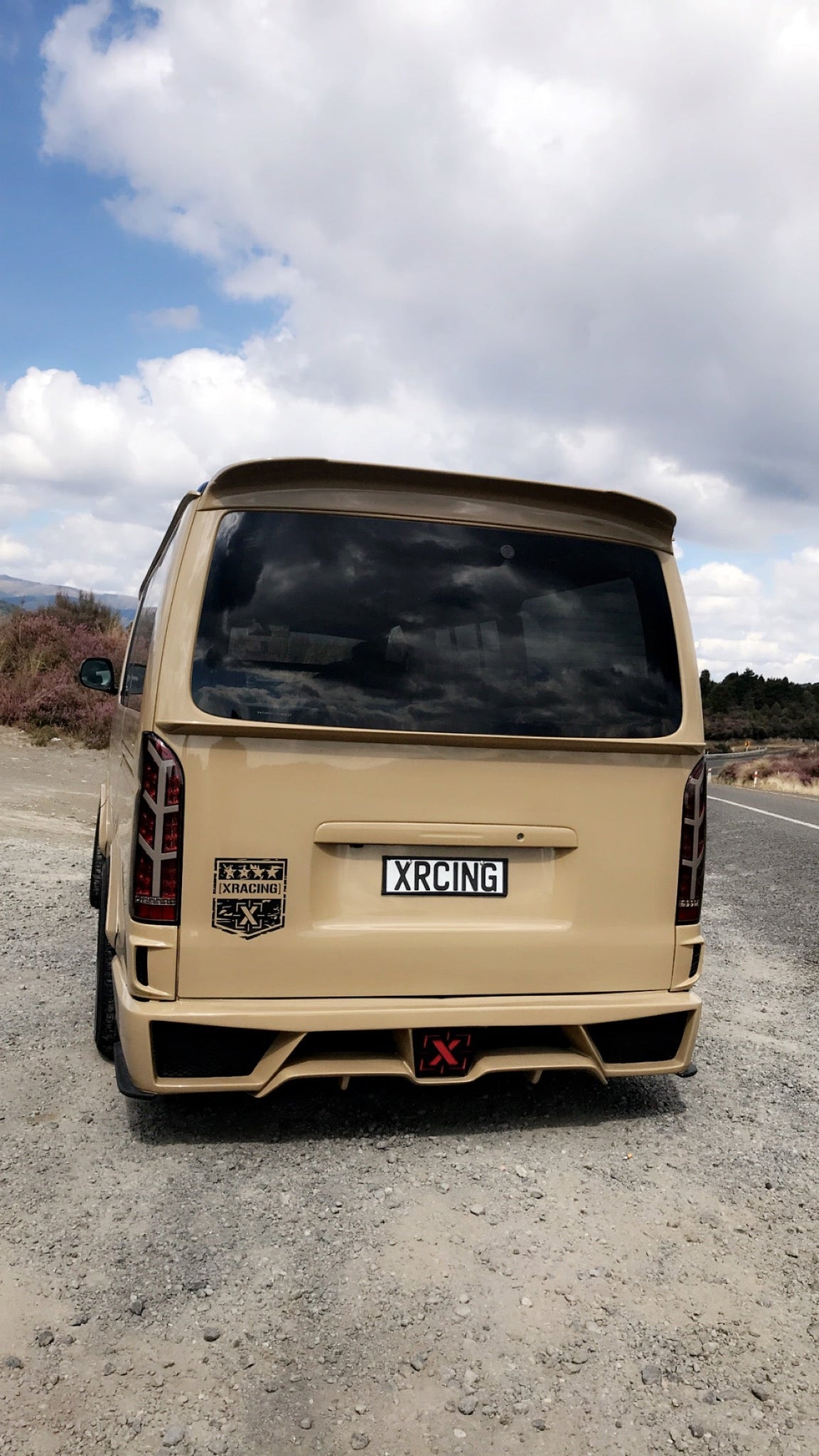 Toyota Hiace Aftermarket Rear Middle Spoiler | XRacing NZ – XRacing ...